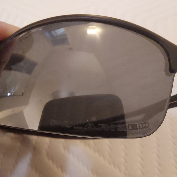 Men's Oakley sunglasses - Picture 8 of 11